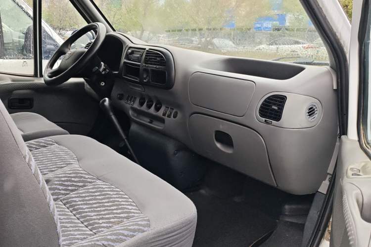 Used Ford Classic Transit 2013 2.8T Facelifted Diesel Van - Short Wheelbase Mid-Roof Model JX493ZLQ4