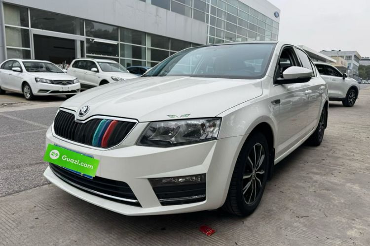 Used Skoda Octavia 2017 1.6L Automatic Smart Drive Edition
