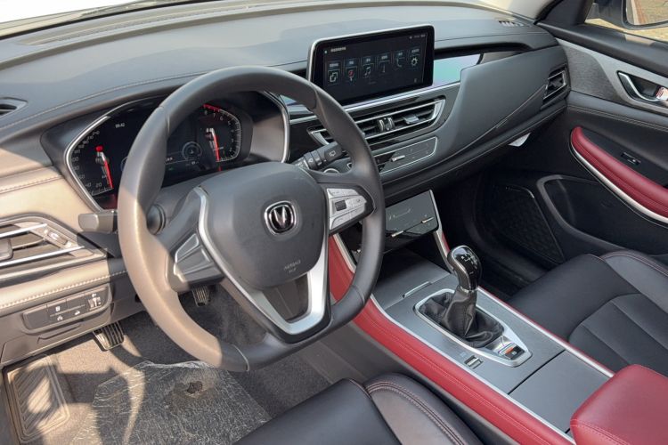 Used CHANGAN CS75 2022 Blue Whale Edition 1.5T Manual Elite Model Interior 3