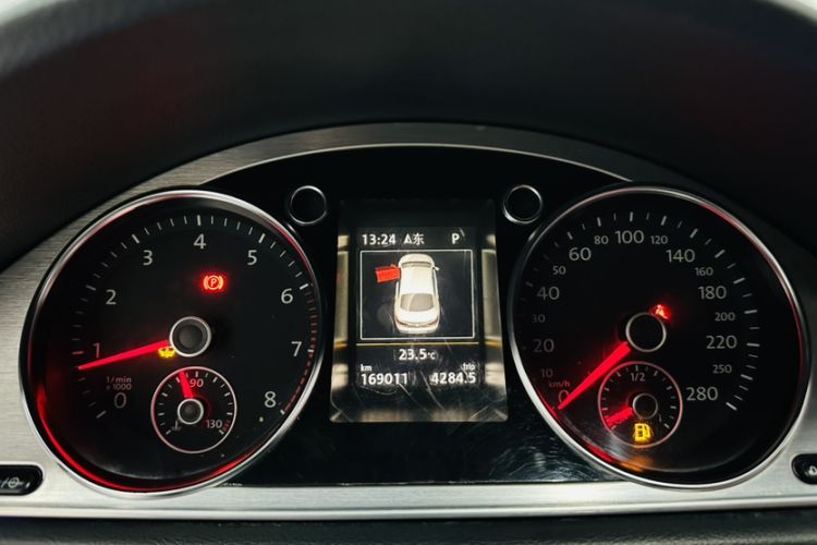 Used Volkswagen FAW-Volkswagen CC 2015 2.0 TSI Luxury Model
