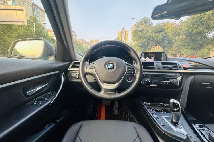 Used BMW 3 Series 2017 320Li Fashion Model
