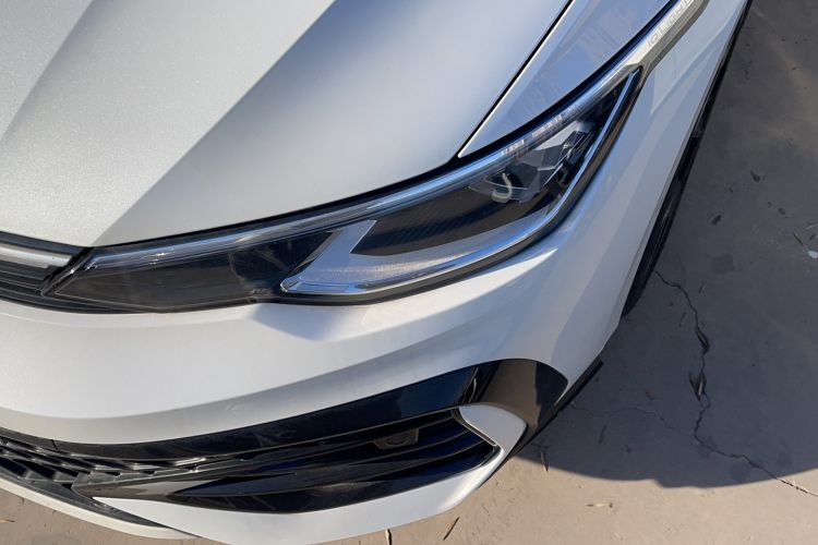 Used Volkswagen Golf 2025 300TSI R-Line
