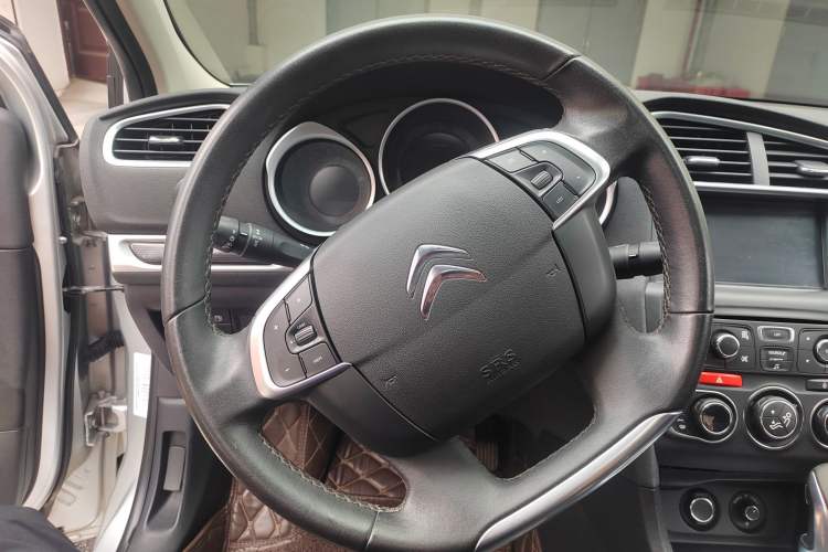 Used Citroen C4L 2013 1.8L Automatic Jingzhi Edition
