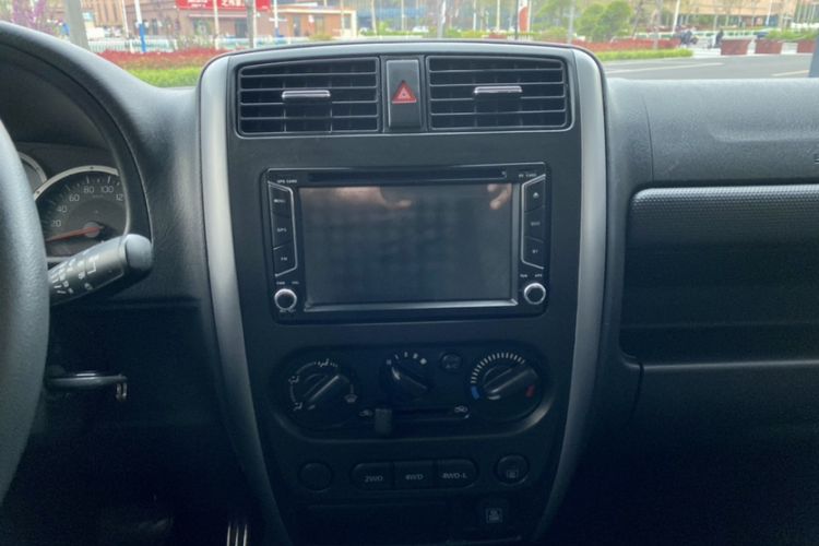 Used Suzuki Jimny 2015 1.3 AT JLX Audio And AC Panel