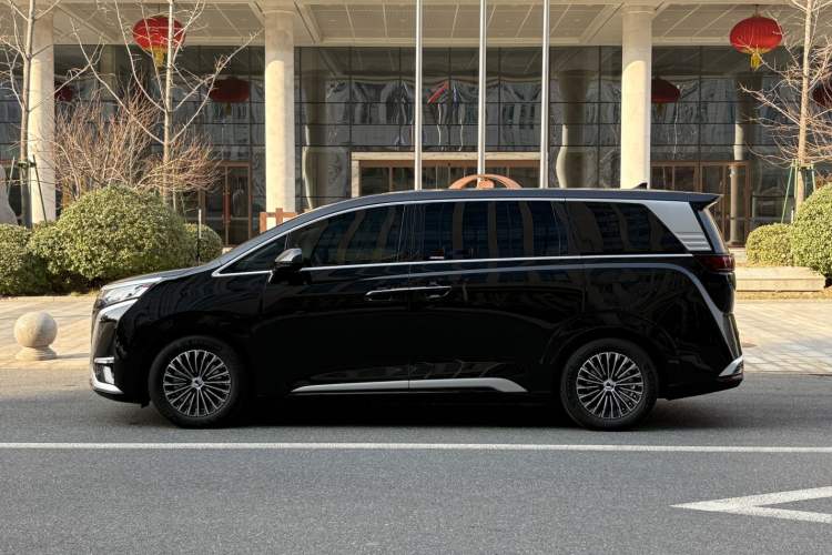 Used Denza D9 2024 EV 620 Premium Model