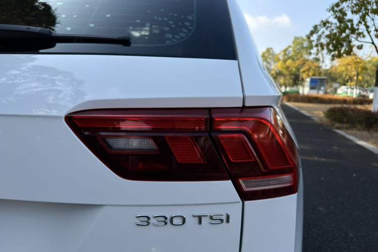 Used Volkswagen Tiguan L 2021 330TSI Automatic Two-Wheel Drive Smart Edition
