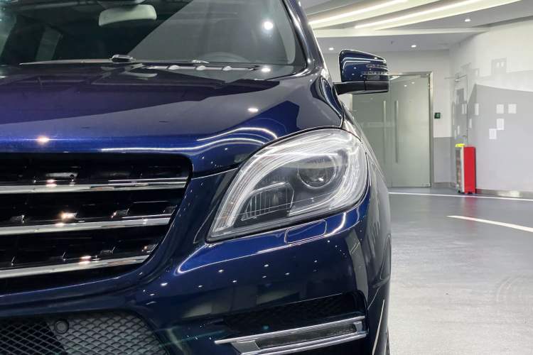 Used Mercedes-Benz M-Class 2014 ML 400 4MATIC Dynamic Model Exterior 7