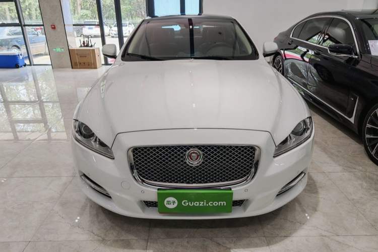 Used Jaguar XJ 2014 XJL 2.0T Two-Wheel-Drive Elegant Business Edition

