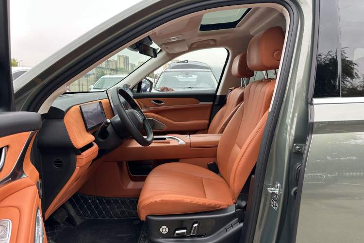 Used Wey Lanshan 2025 Four-Wheel Drive Ultra Interior 2