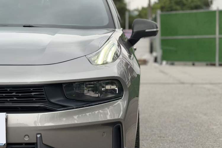 Used Lynk & Co 03 2022 2.0TD DCT JingPro Exterior 5