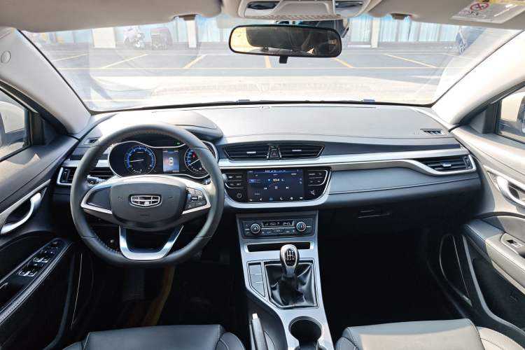 Used Geely Auto Emgrand 2019 Leading Edition 1.5L Manual Luxury Model China V Standard