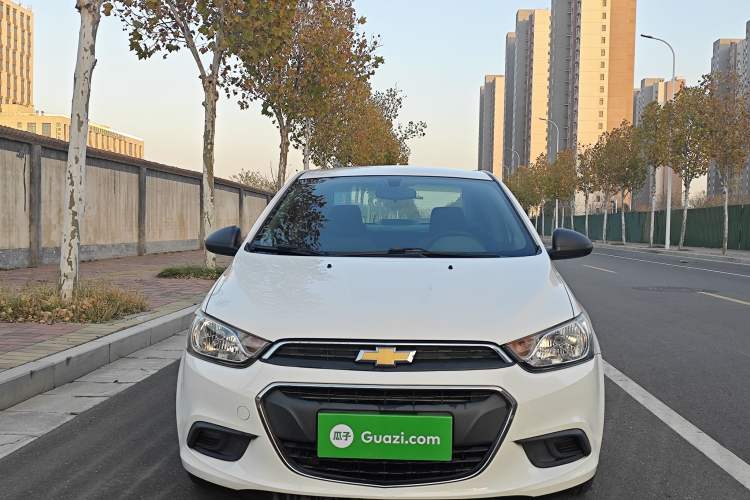 Used Chevrolet Aveo Sonic 2014 Sedan 1.4SL MT Comfort Edition
