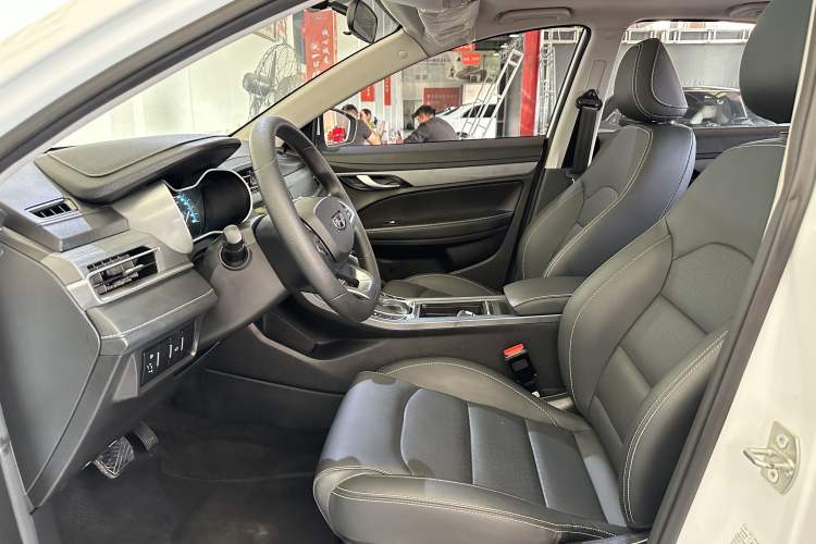 Used Geely Auto Emgrand 2021 UP 1.5L CVT Luxury Model
