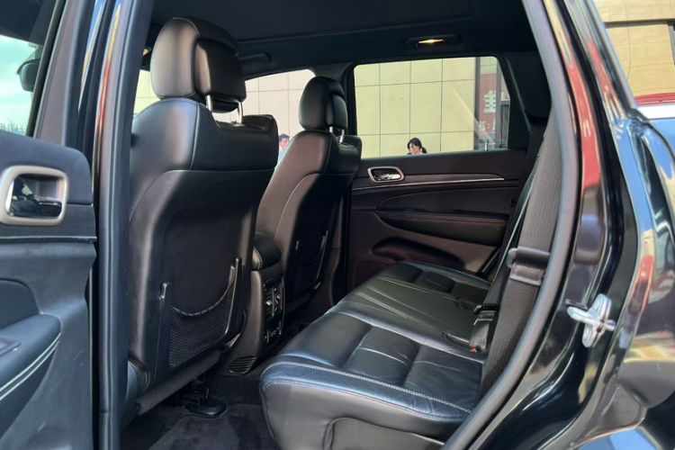 Used Jeep Grand Cherokee 2015 3.0L Comfort Navigation Edition