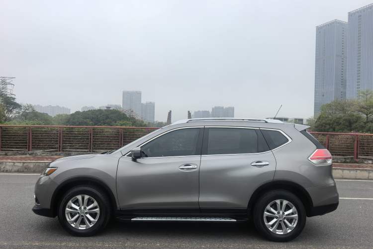 Used Nissan X-Trail 2014 2.5L CVT Luxury Edition 4WD Exterior 10