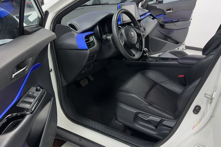 Used Toyota IZOA 2018 2.0L Yichi Edition China V Standard