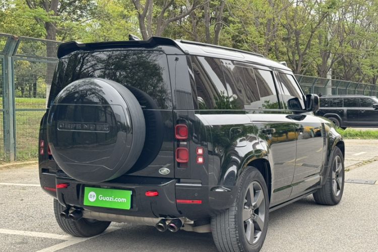 Used Land Rover Defender 2023 110 3.0T P400 X-DYNAMIC HSE Exterior 9