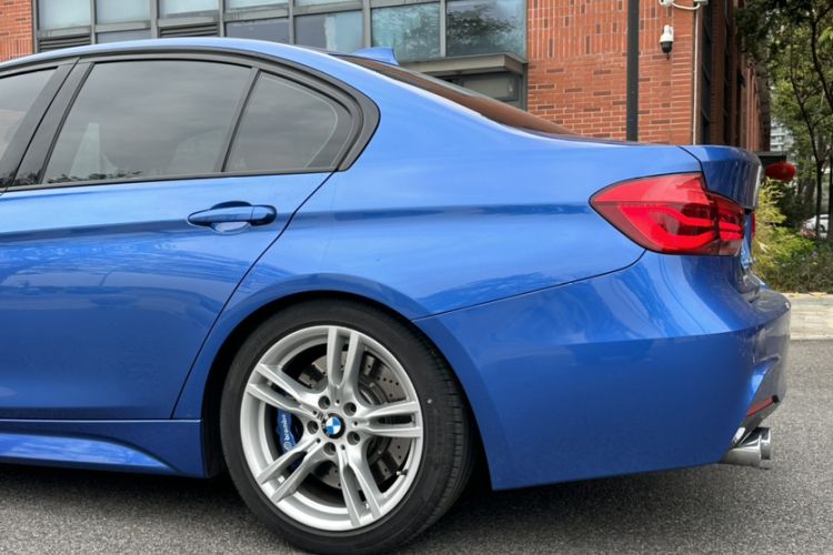 Used BMW 3 Series 2019 320i M Sport Package Exterior 3