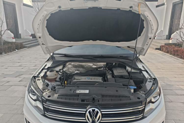 Used Volkswagen Tiguan L 2017 300TSI Automatic Two-Wheel Drive Silk Road Luxury Edition
