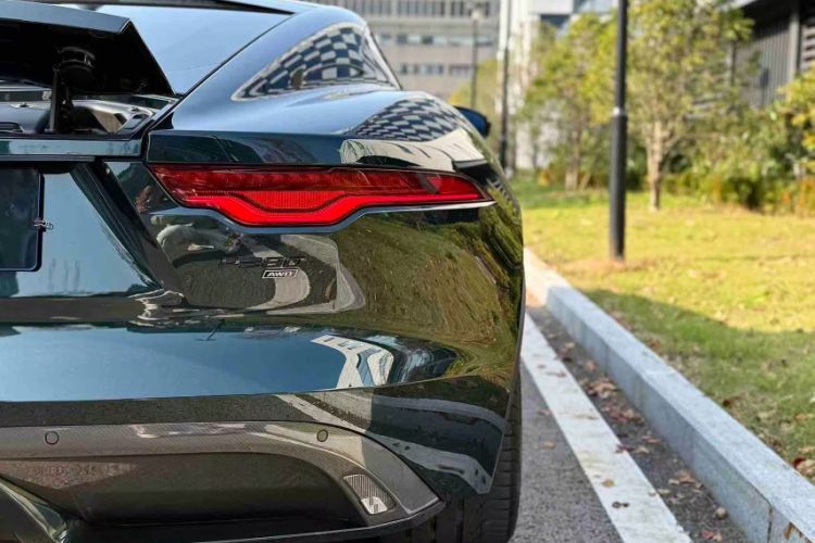 Used Jaguar F-TYPE 2021 P380 All-Wheel-Drive R-Dynamic Hardtop Version
