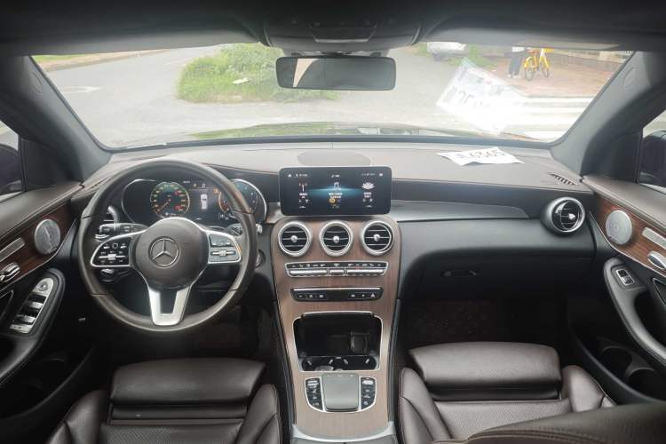 Used Mercedes-Benz GLC 2020 Facelift GLC 300 L 4MATIC Dynamic Edition