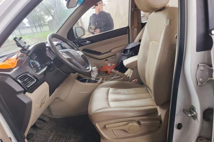 Used Baojun 730 2015 1.8L Manual Comfort ESP Version 7-seater
