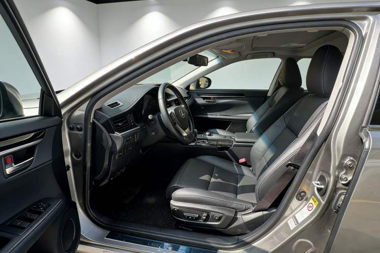 Used Lexus ES 2014 250 Elite Edition
