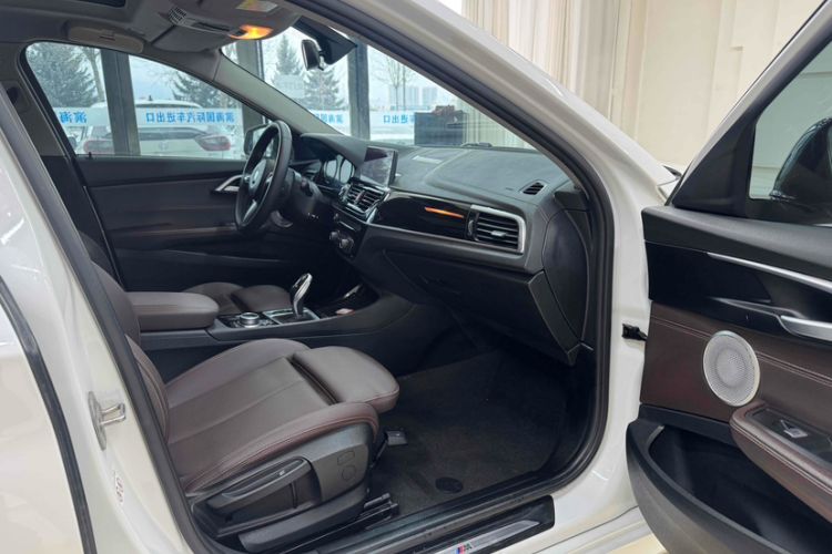 Used BMW 1 Series 2021 120i M Sport Night Edition Interior 12