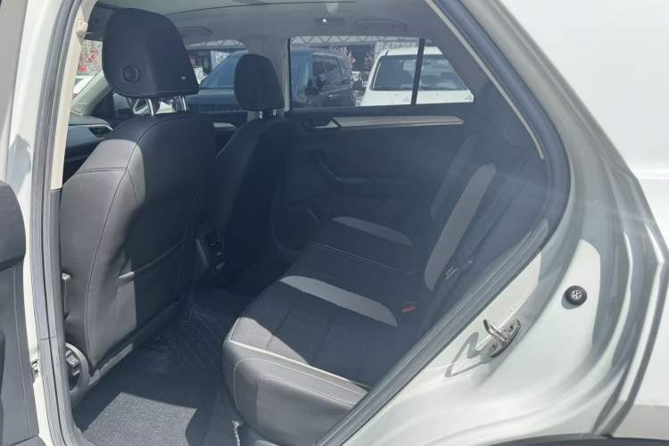 Used Volkswagen T-ROC 2020 230TSI DSG Two-Wheel Drive Advanced Version Interior 3