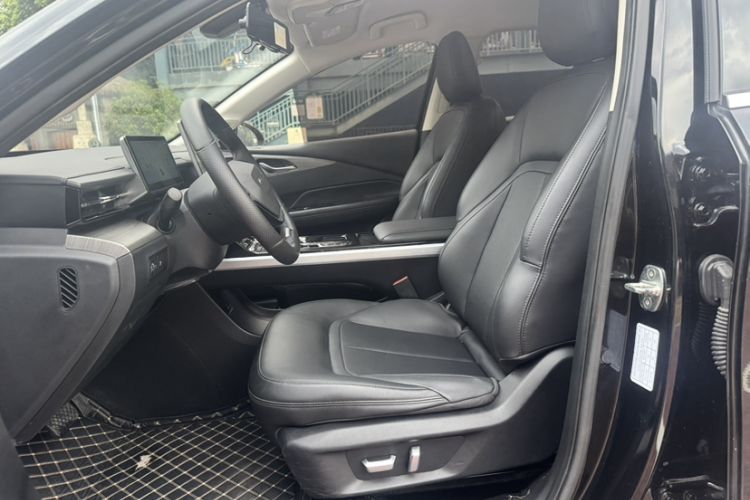 Used Wuling Xingguang 2023 150 Advanced Edition Left Front Seat