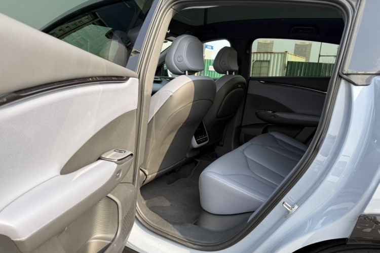 Used XPeng G7 2025 Model—702 Ultra Long Range Interior 1