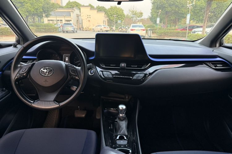 Used Toyota C-HR 2018 2.0L Luxury Edition China V Standard