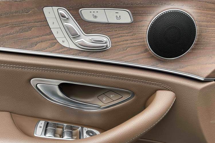 Used Mercedes-Benz E-Class 2018 Facelift E 300 L Luxury Edition