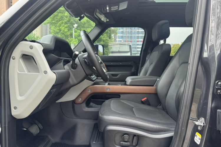 Used Land Rover Defender 2023 110 3.0T P400 X-DYNAMIC HSE Left Front Seat