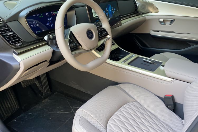 Used BYD Han 2025 Model EV Intelligent Driving Edition 635KM Flagship