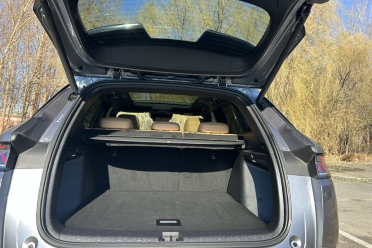 Used BYD Song L DM-i 2024 112 km Beyond Edition
