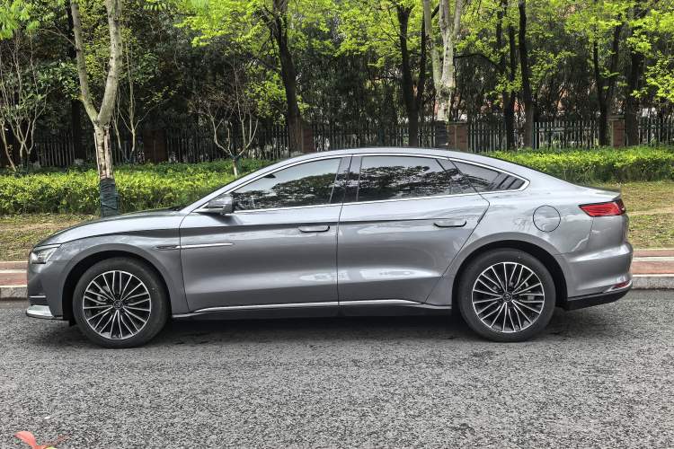 Used BYD Han 2020 DM Four-Wheel Drive Performance Edition Luxury Model Exterior 5