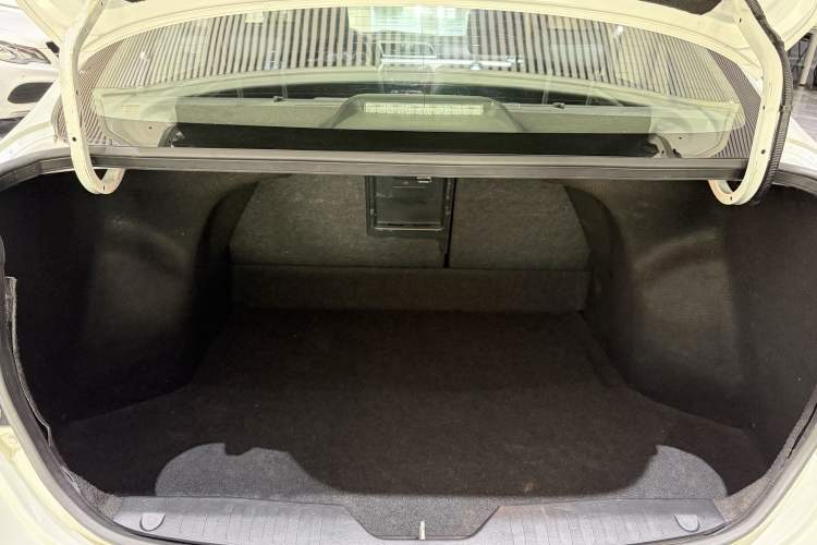 Used Suzuki Alivio 2015 1.6L Automatic Enjoyment Model
