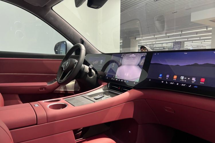 Used Hima AITO M8 2025 Extended-Range Ultra Version 53.4 kWh 6-Seater Edition