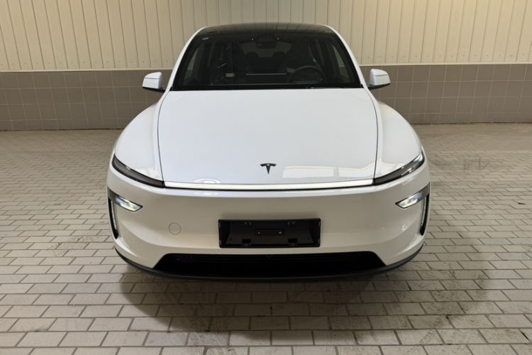 Used Tesla Model Y L 2025 Model Long-Range All-Wheel-Drive Version
