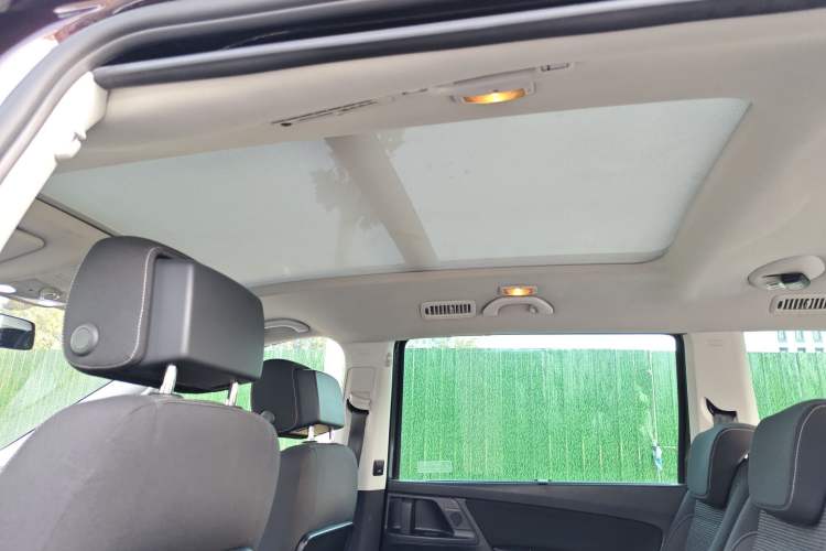 Used Volkswagen Sharan 2016 380TSI Warm-Hearted Red Limited Edition