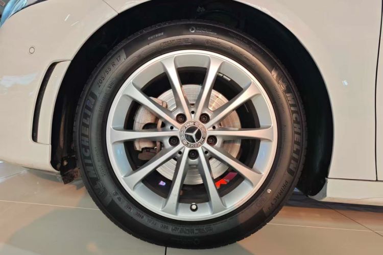 Used Mercedes-Benz A-Class 2021 A 200 L Sport Sedan Fashion Model
