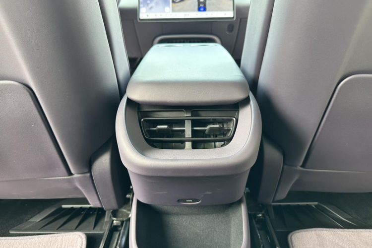 Used Avatr 06 2025 Ultra Pure Electric Edition Interior 3