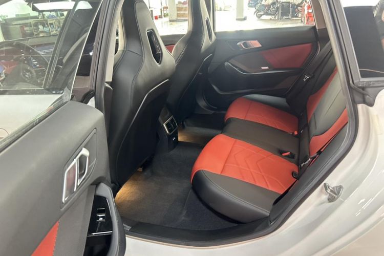 Used BMW 2 Series 2025 225L M Sport Night Edition Package Interior 1