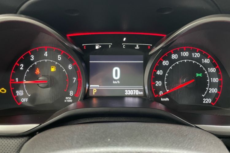 Used Chevrolet Monza 2022 Light Hybrid RS 330T Automatic Comfort Edition Odometer Close Up