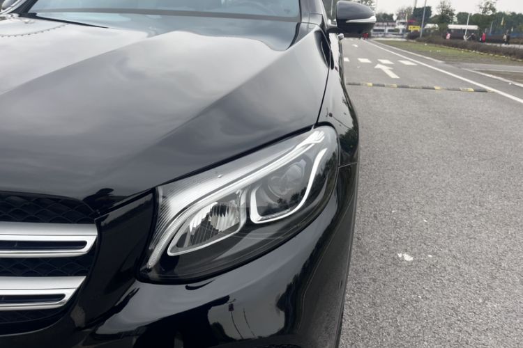 Used Mercedes-Benz GLC 2017 GLC 260 4MATIC Luxury Model