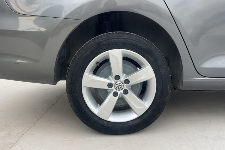 Used Volkswagen Santana 2015 1.6L Manual Comfort Edition