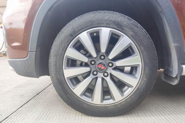 Used Roewe RX8 2018 30T Smart Connectivity Two-Wheel Drive Flagship Edition
