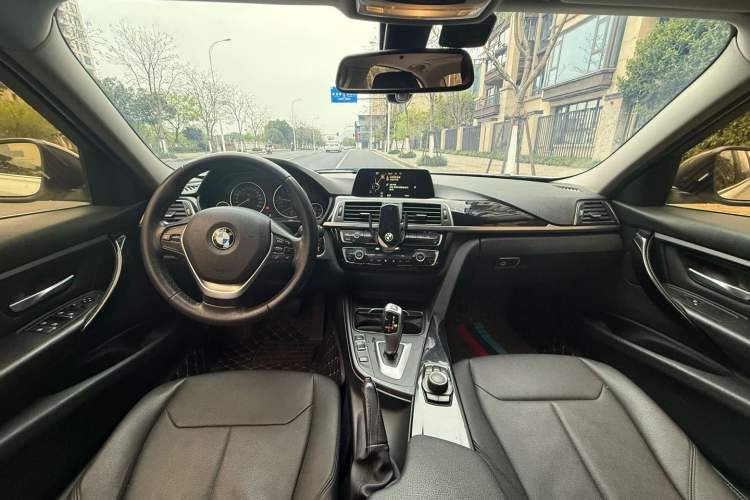 Used BMW 3 Series 2017 320Li Fashion Model Interior 1