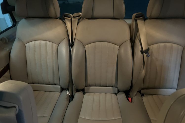 Used Mercedes-Benz Viano 2014 3.5L Premier Edition Interior 4